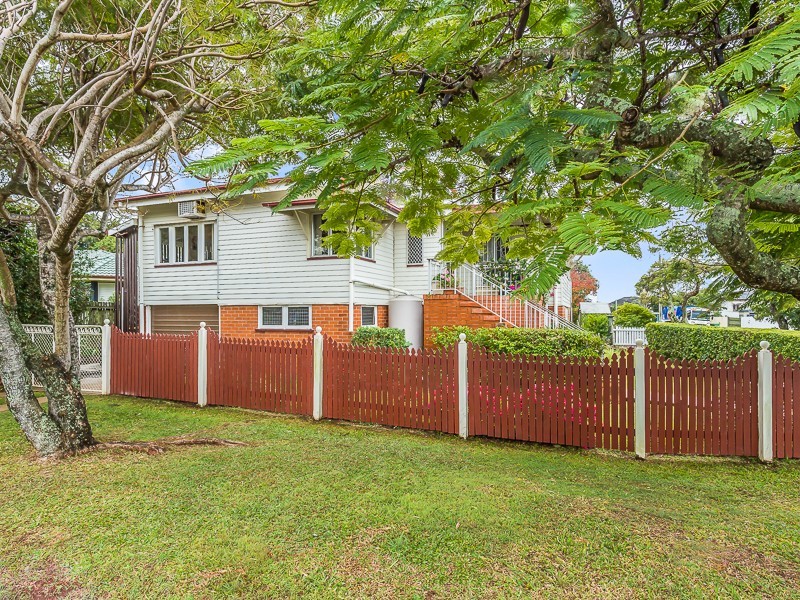 161 PRINCE EDWARD PARADE, Scarborough QLD 4020