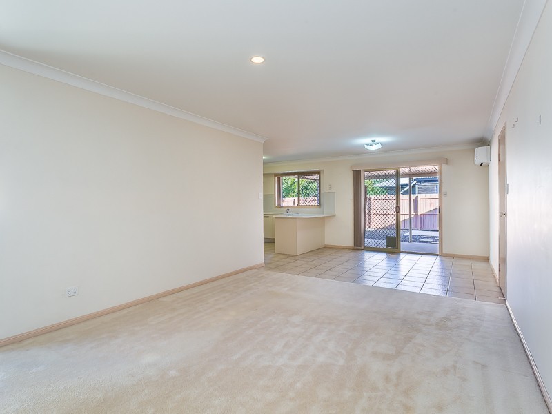 2/41 HIGGS STREET, Rothwell QLD 4022