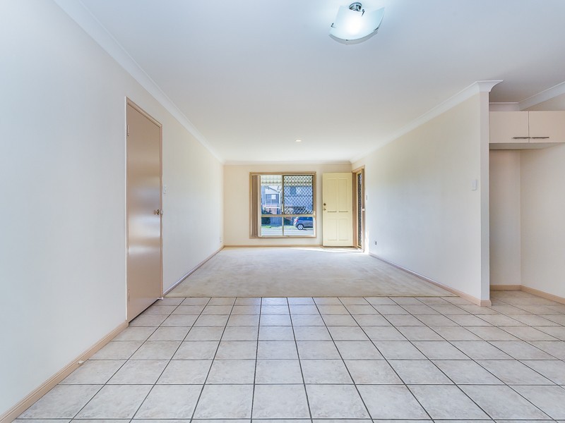 2/41 HIGGS STREET, Rothwell QLD 4022