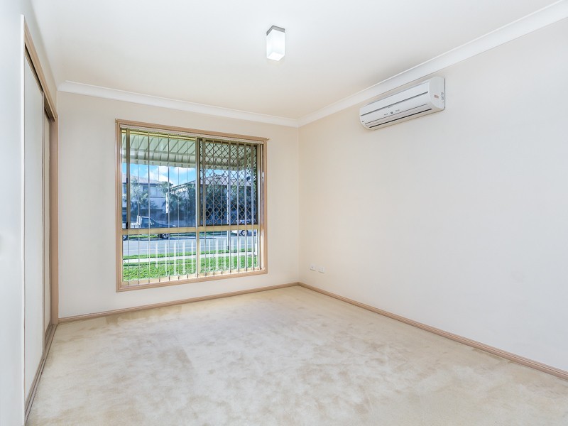 2/41 HIGGS STREET, Rothwell QLD 4022