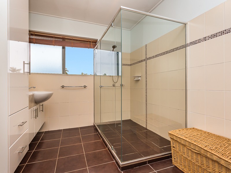 1/13 MACDONNELL RD, Margate QLD 4019