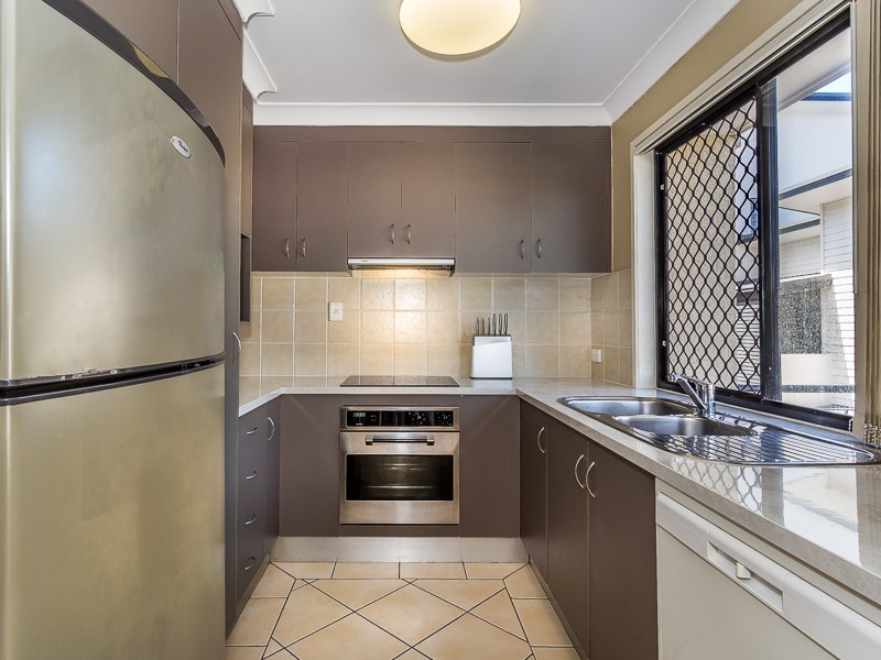 2/18 GEORGINA ST, Woody Point QLD 4019