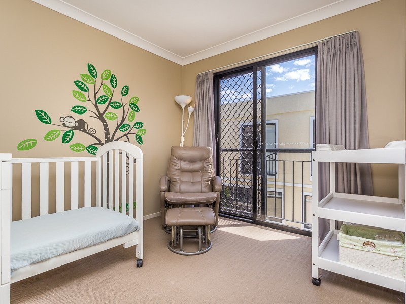 2/18 GEORGINA ST, Woody Point QLD 4019