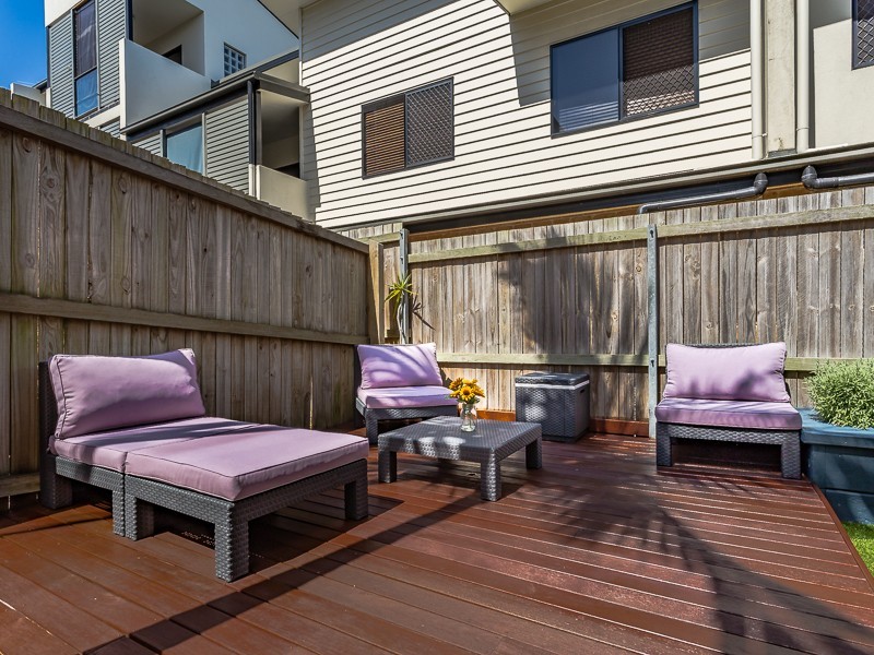 2/18 GEORGINA ST, Woody Point QLD 4019