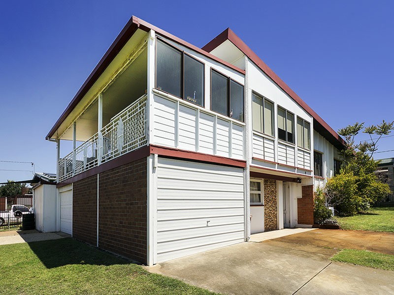 17 BEEDHAM STREET, Clontarf QLD 4019