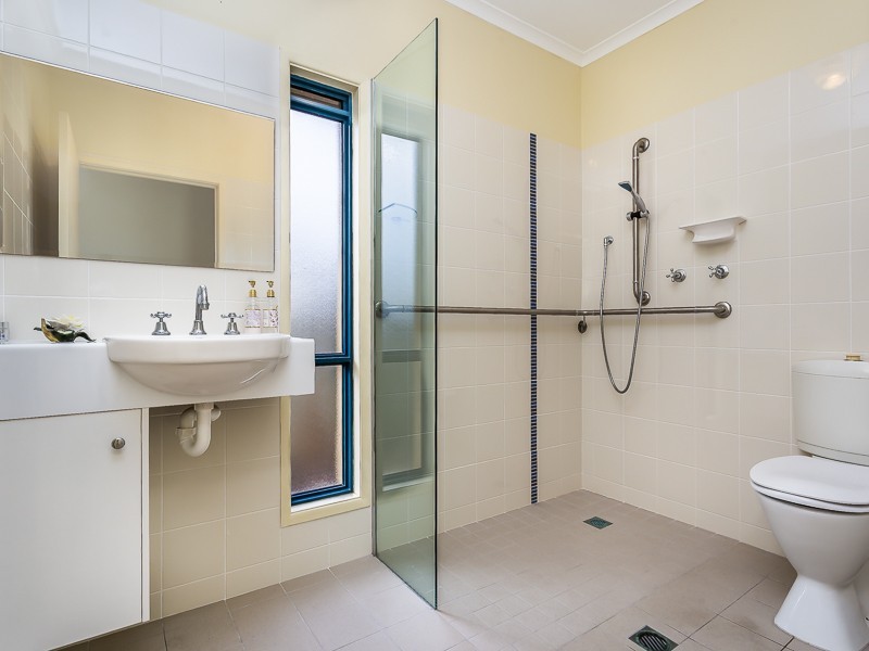 6/10 BAYNES STREET, Margate QLD 4019