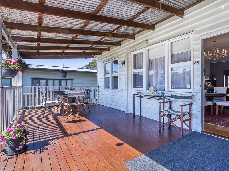 38 ALICE ST, Clontarf QLD 4019