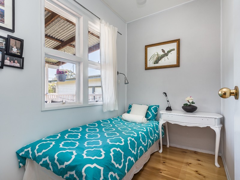 38 ALICE ST, Clontarf QLD 4019