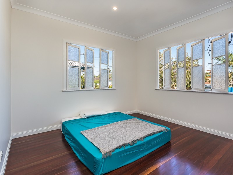 34 COLLINS ST, Woody Point QLD 4019