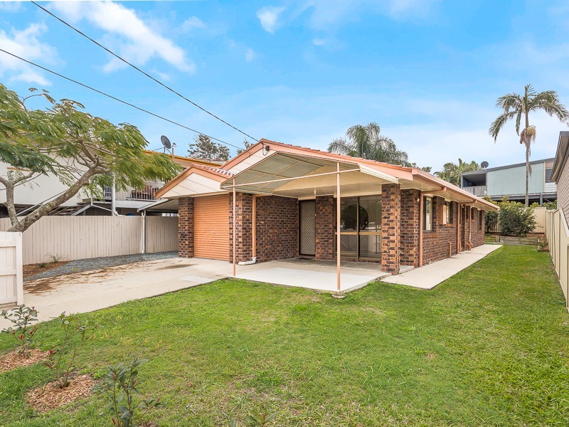 28 ROBERTSON AVE, Margate QLD 4019