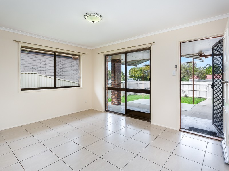 28 ROBERTSON AVE, Margate QLD 4019