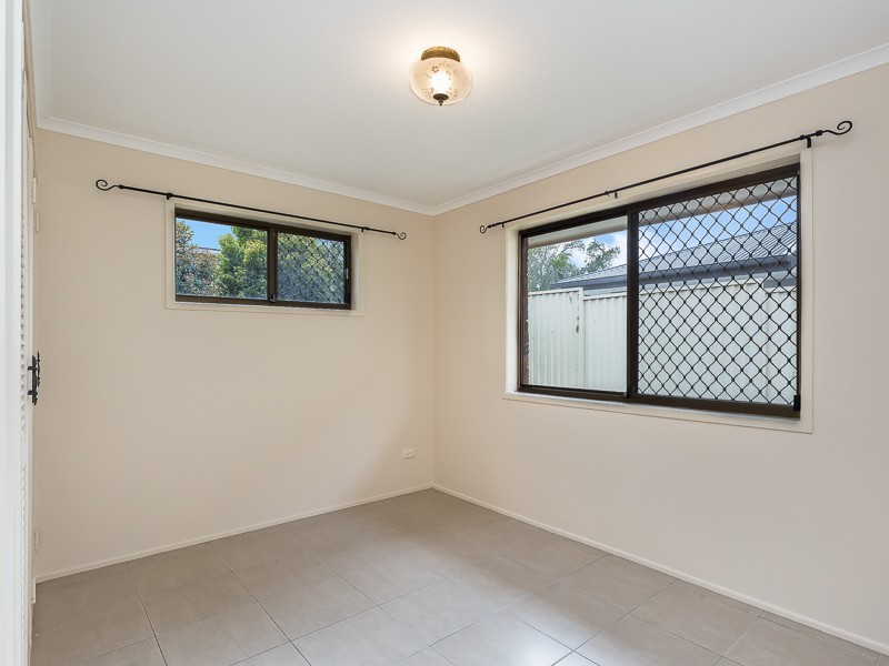 28 ROBERTSON AVE, Margate QLD 4019