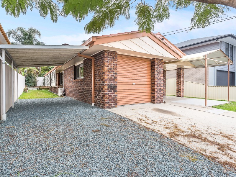 28 ROBERTSON AVE, Margate QLD 4019