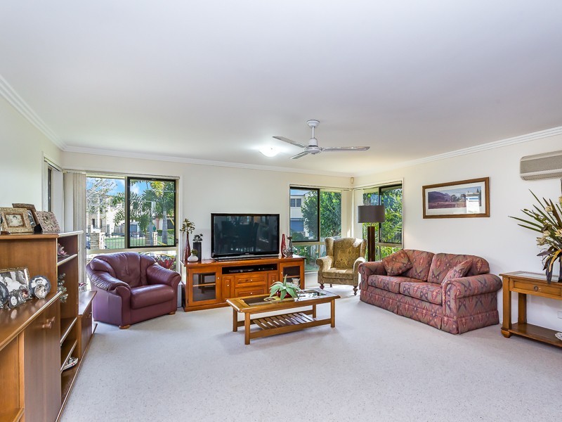 16 WALSH STREET, Redcliffe QLD 4020