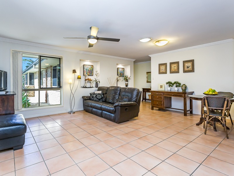 16 WALSH STREET, Redcliffe QLD 4020