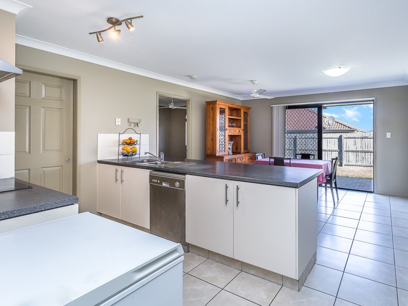 7B OTTER COURT, Rothwell QLD 4022