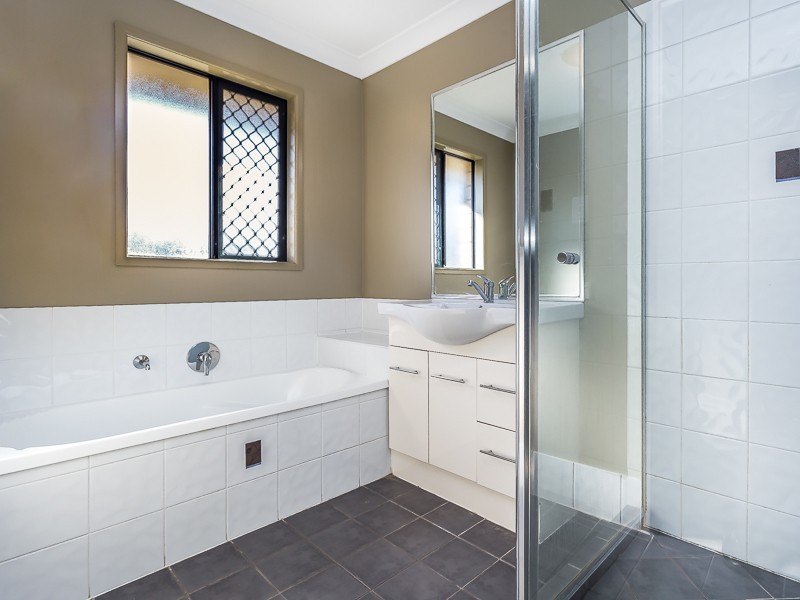 7B OTTER COURT, Rothwell QLD 4022