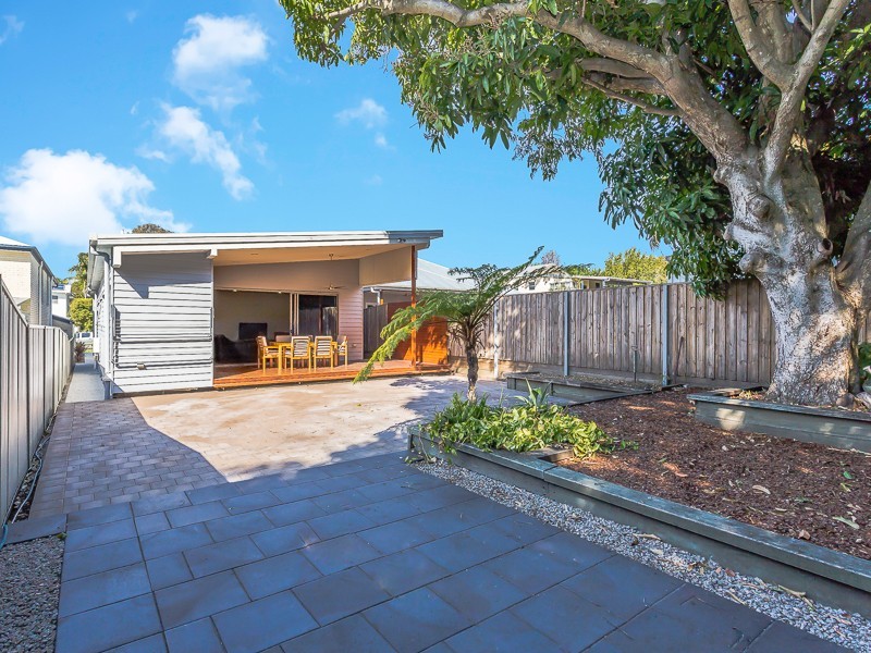 27B CENTRAL AVE, Scarborough QLD 4020