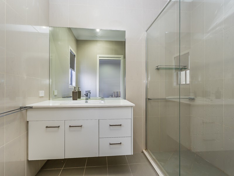 27B CENTRAL AVE, Scarborough QLD 4020