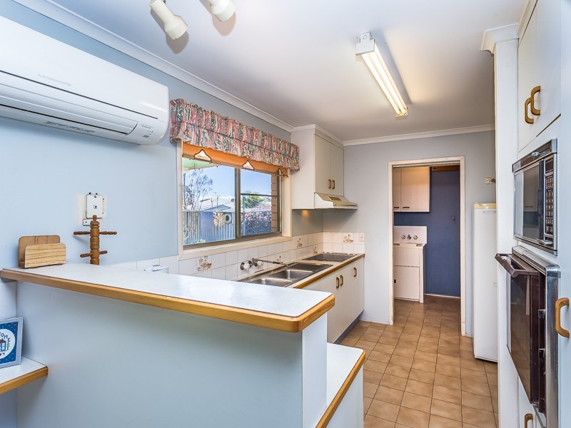 15  WANGANUI STREET, Kippa-ring QLD 4021