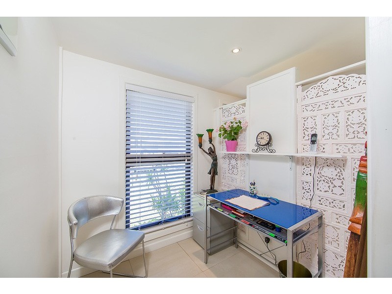 42 CENTRAL AVENUE, Scarborough QLD 4020