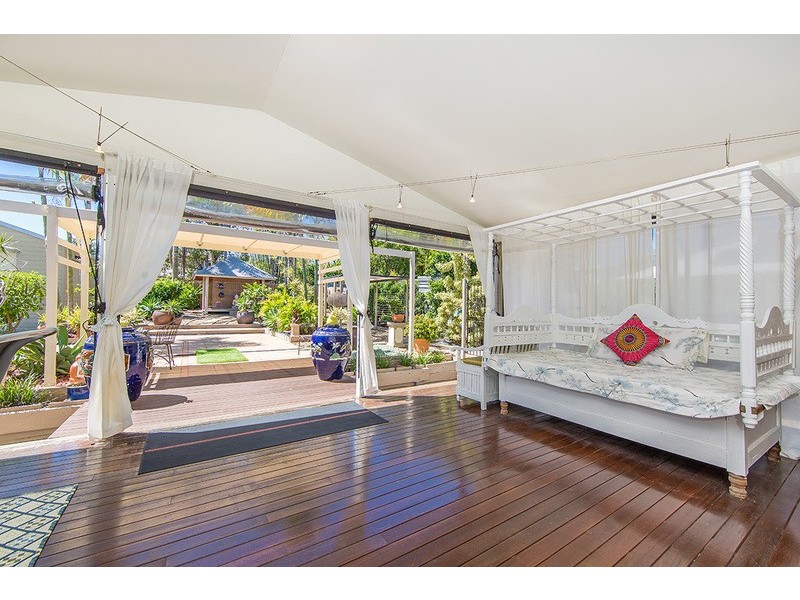 42 CENTRAL AVENUE, Scarborough QLD 4020