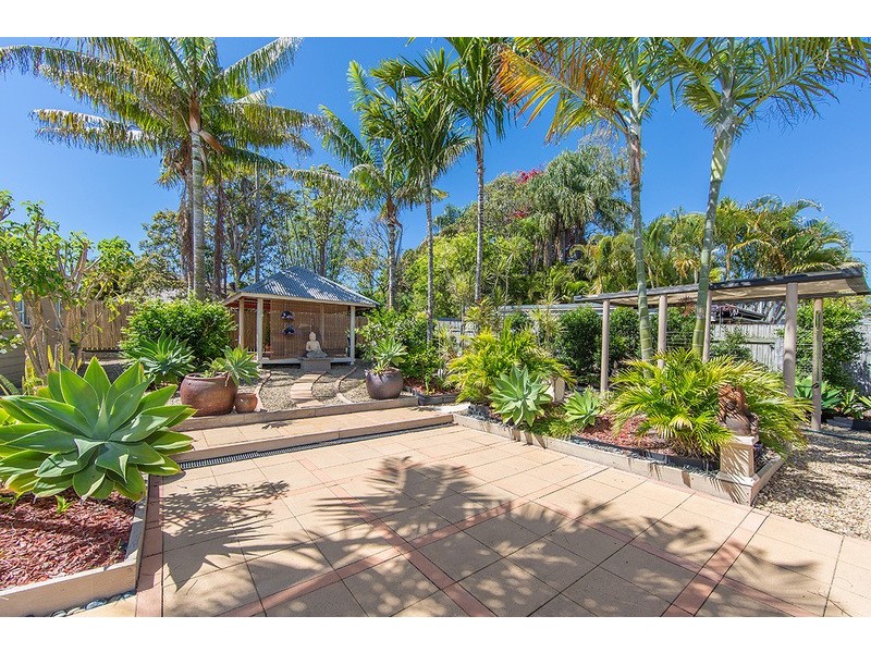 42 CENTRAL AVENUE, Scarborough QLD 4020