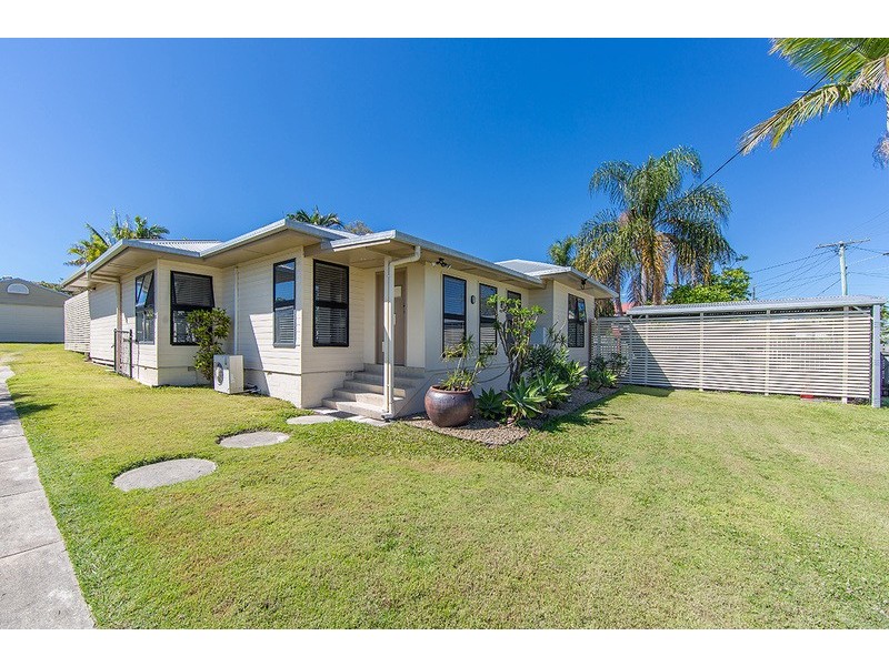 42 CENTRAL AVENUE, Scarborough QLD 4020