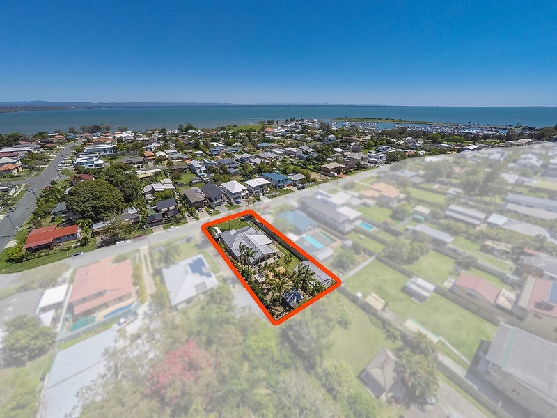 42 CENTRAL AVENUE, Scarborough QLD 4020