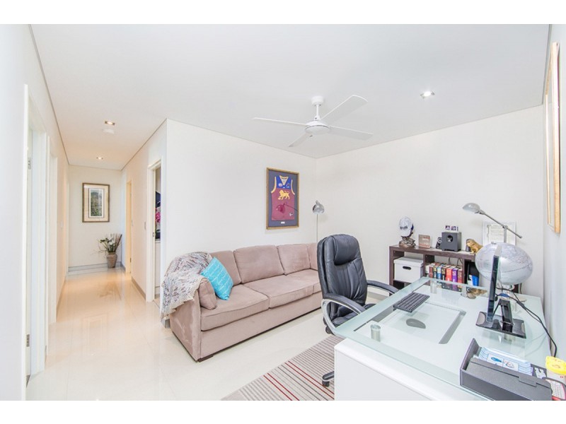 40/17 MARINE PDE, Redcliffe QLD 4020