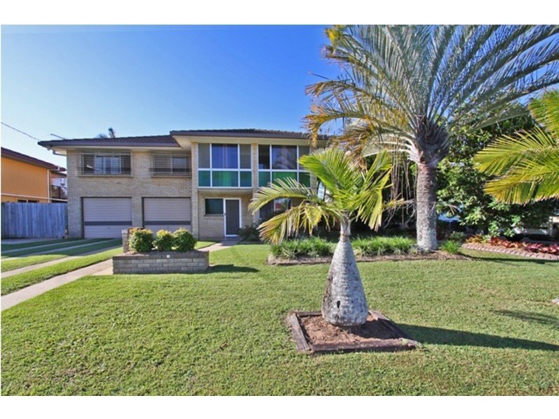 30 LA SALLE DRIVE, Newport QLD 4020