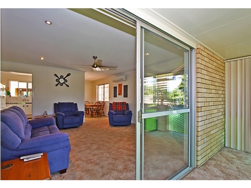 30 LA SALLE DRIVE, Newport QLD 4020