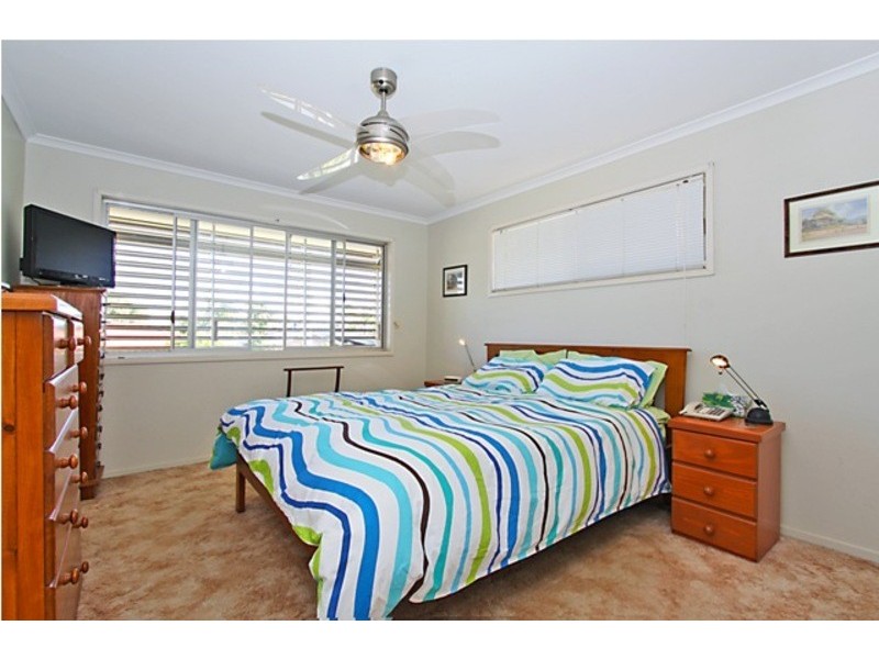 30 LA SALLE DRIVE, Newport QLD 4020