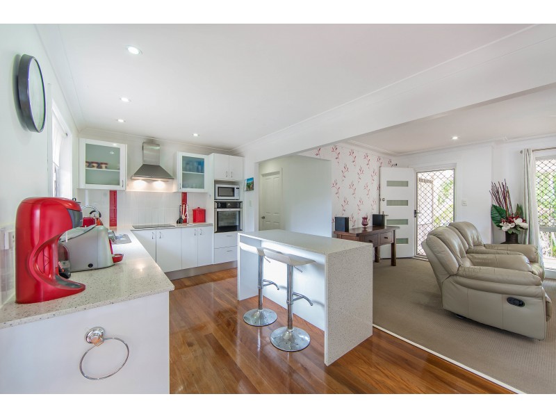 106  KING ST, Woody Point QLD 4019