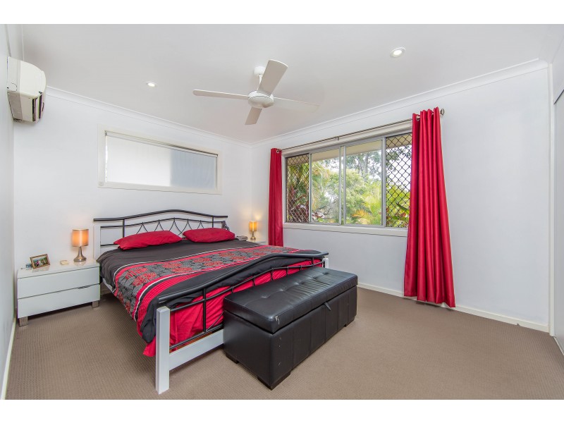 106  KING ST, Woody Point QLD 4019