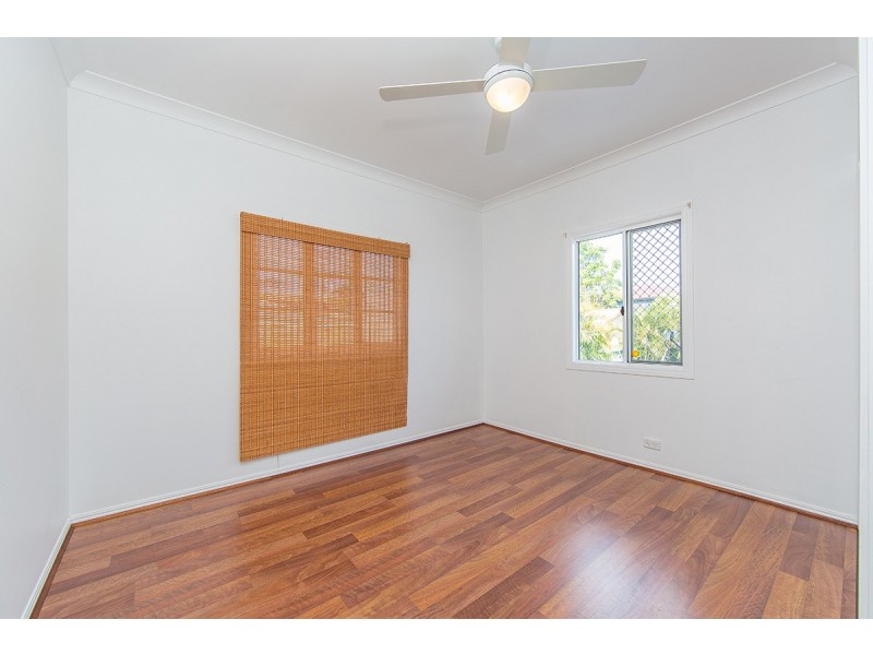 78 VICTORIA AVE, Woody Point QLD 4019
