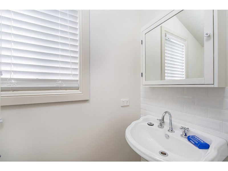 3 BRADLEY RD, Clontarf QLD 4019