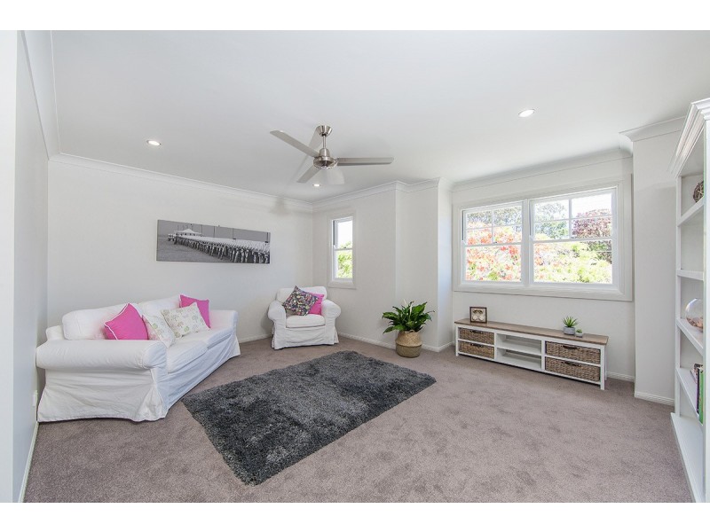 3 BRADLEY RD, Clontarf QLD 4019