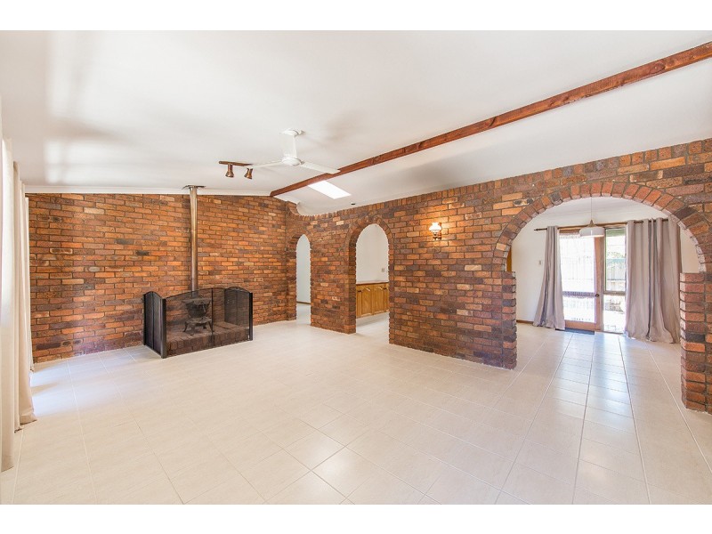 19 VISTA CRT, Newport QLD 4020