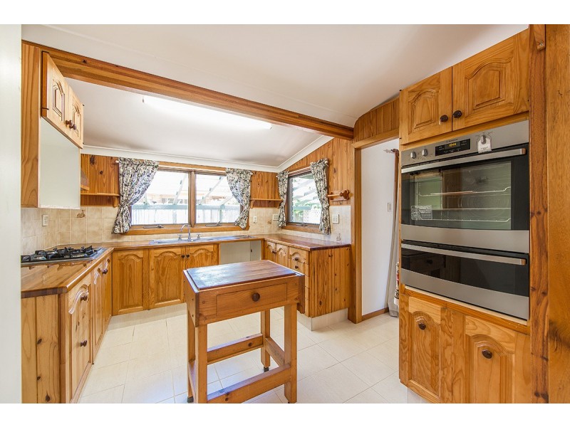 19 VISTA CRT, Newport QLD 4020