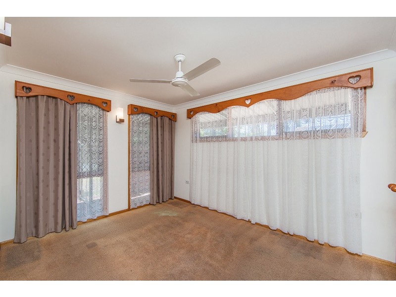 19 VISTA CRT, Newport QLD 4020