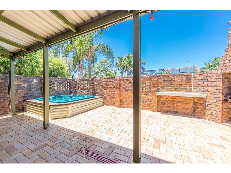 19 VISTA CRT, Newport QLD 4020