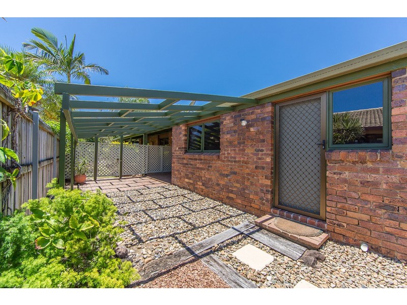 19 VISTA CRT, Newport QLD 4020
