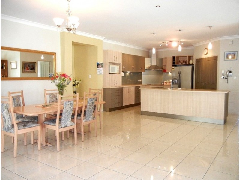 12 SKANDIA COURT, Newport QLD 4020