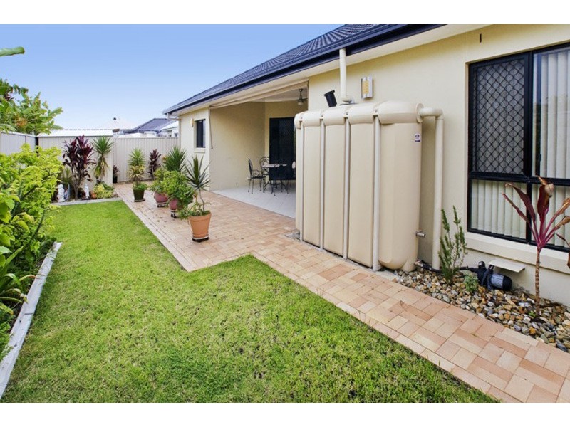 12 SKANDIA COURT, Newport QLD 4020