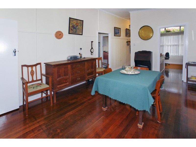 16 HIGLETT STREET, Scarborough QLD 4020