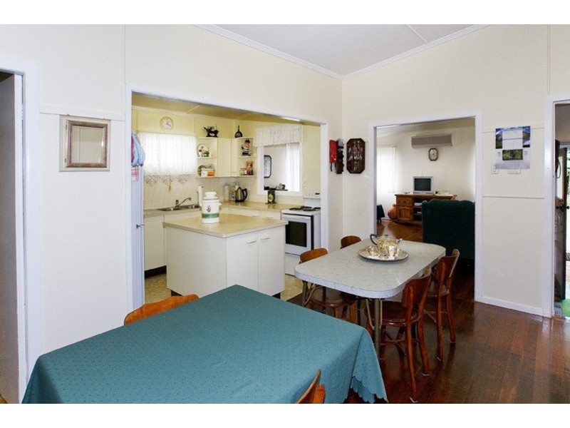 16 HIGLETT STREET, Scarborough QLD 4020