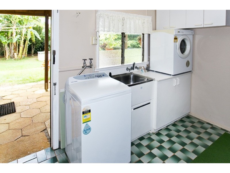 16 HIGLETT STREET, Scarborough QLD 4020