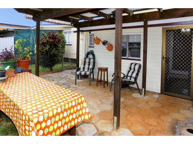 16 HIGLETT STREET, Scarborough QLD 4020
