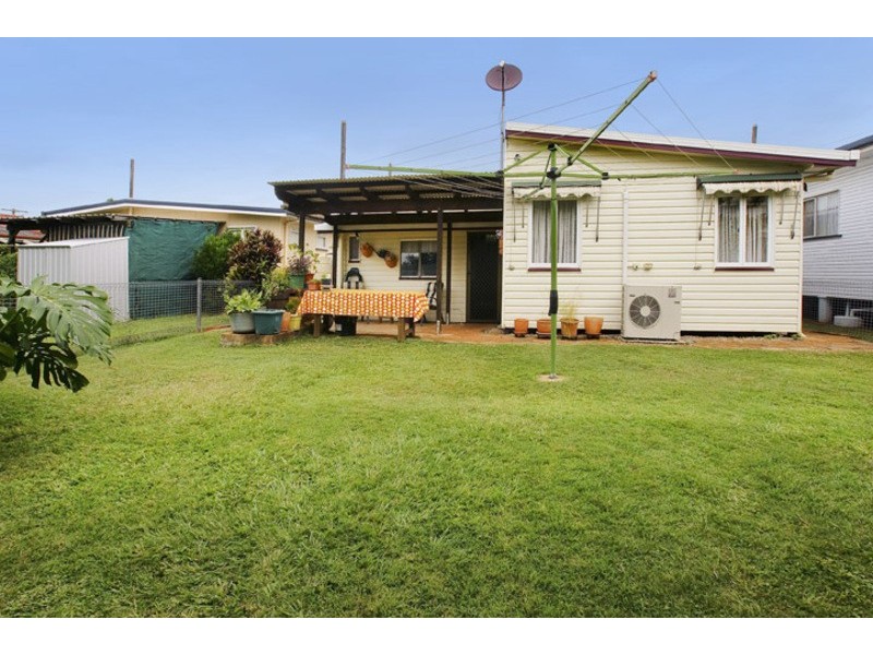16 HIGLETT STREET, Scarborough QLD 4020